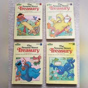 VERY RARE!!! - VINTAGE 1979 CTW The Sesame Street Treasury 4 Volume Set With Box